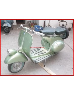 V555 Vespa faro abajo