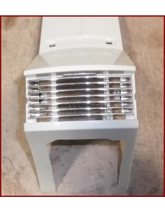 Rejilla puente delantero cromada 2