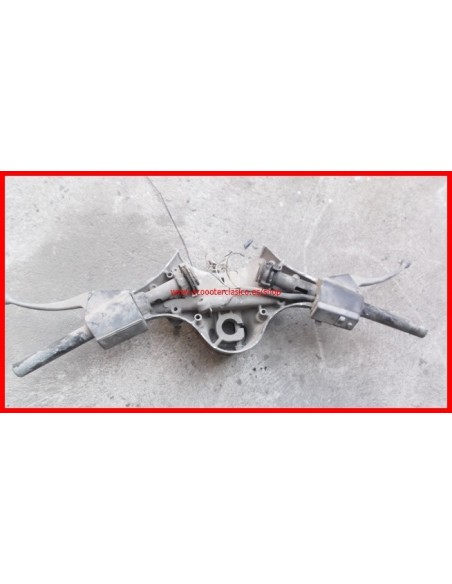 Manillar de Vespa 200 roto