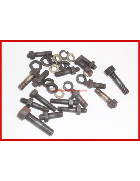 Esparragos carter motor lambretta