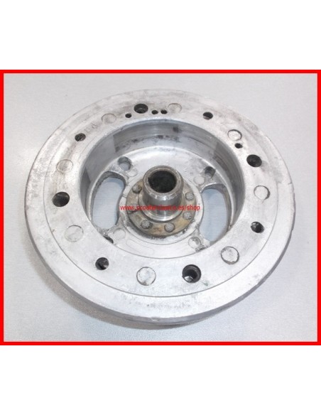 Plato magnetico de Vespa 125