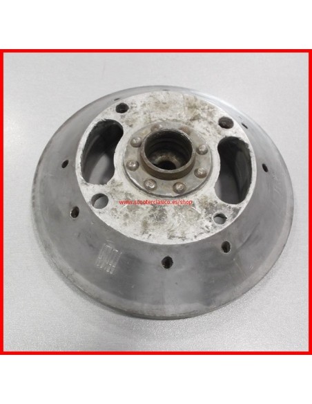 Plato magnetico de Vespa 125