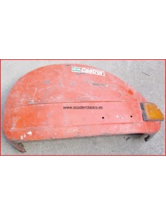 Cofano izquierdo de Vespa...