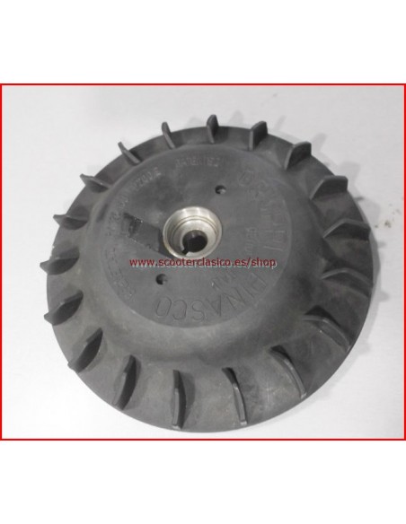 PLATO MAGNETICO DE VESPA PINASCO