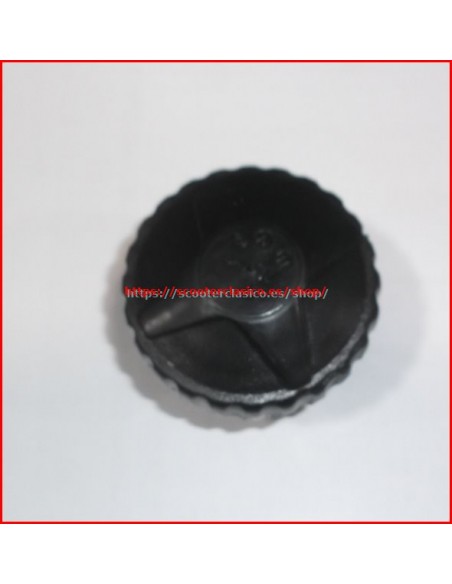 Tap&oacute;n gasolina Vespa