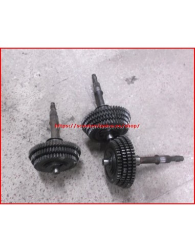 Eje secundario con pi&ntilde;ones Vespa PK...