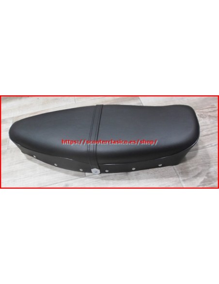 Asiento Vespa 150 con tachuelas