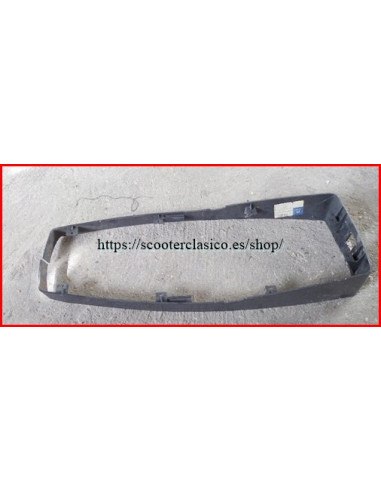 Plastico debajo del asiento Vespa PK...