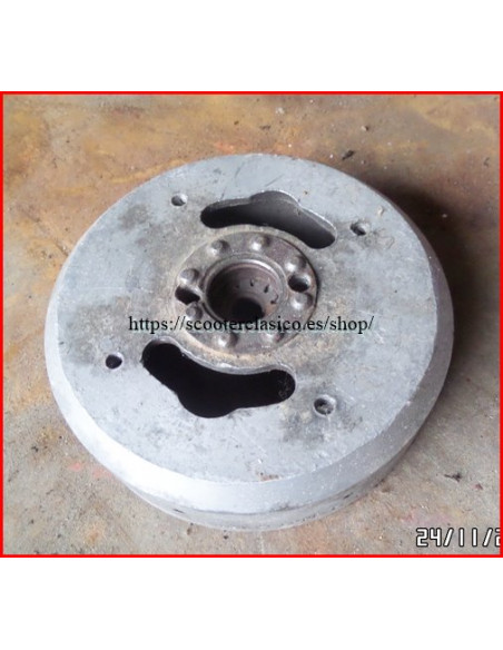 Plato magnetico Vespa 56/58