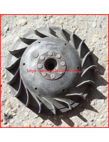 PLATO MAGN&Eacute;TICO VESPA T5