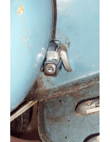 CERRADURAS CIERRES DE COFANO Vespa