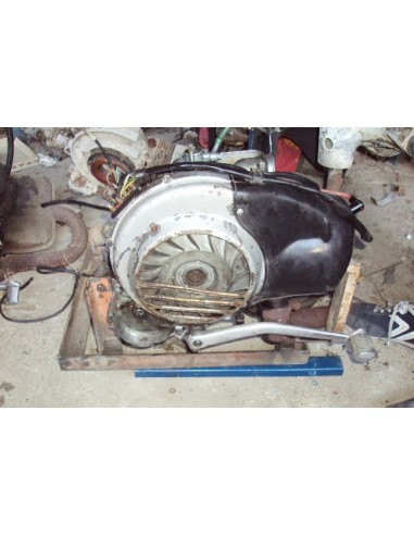 Motor de Vespa 200 DS funcionando