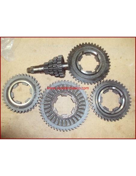 Pi&ntilde;ones de Lambretta 200