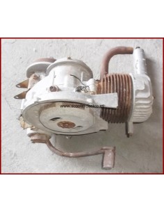 Motor de Vespa faro abajo