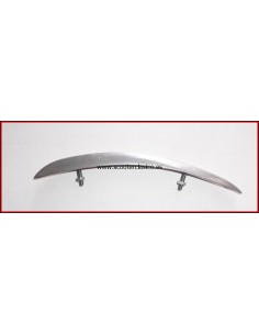 Cresta faro en guardabarros con tornillos