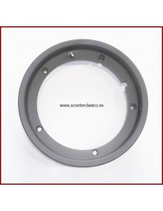 Llanta tubeless de Vespa negra