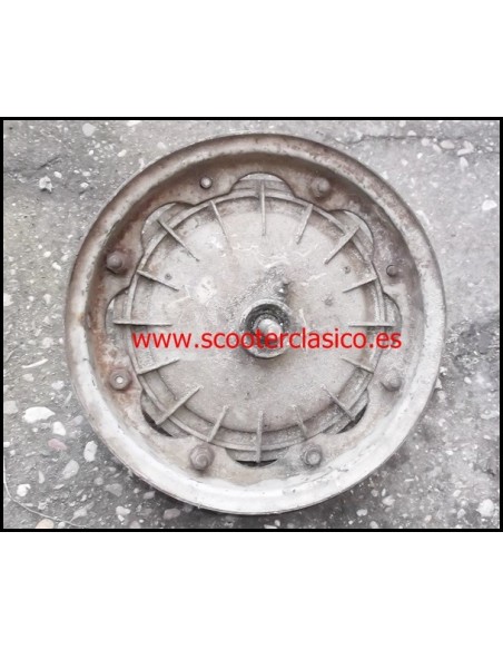 Tambor con llanta de Lambretta