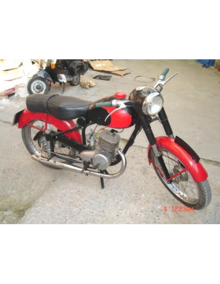 derbi-125-cabeza-de-hormiga