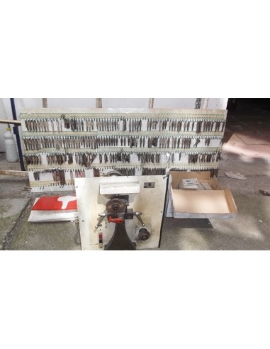 Maquina para copiar llaves antigua
