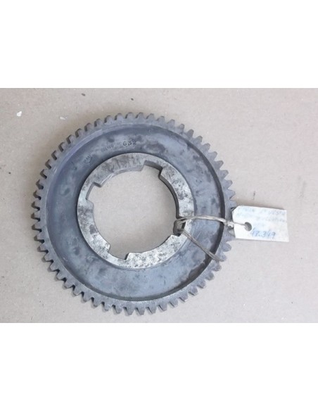 Pi&ntilde;&oacute;n de 1&ordf; de Vespa 125